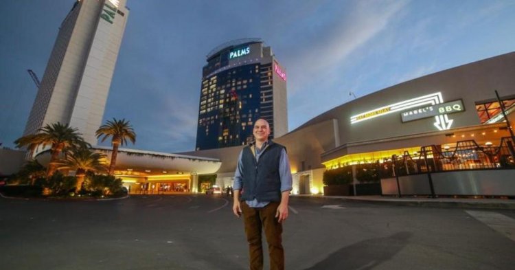 Michael Symon and Gordon Ramsay Announce New Vegas Restaurants