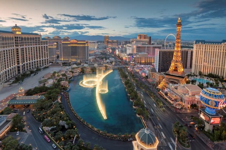 How to Do Las Vegas on a Budget