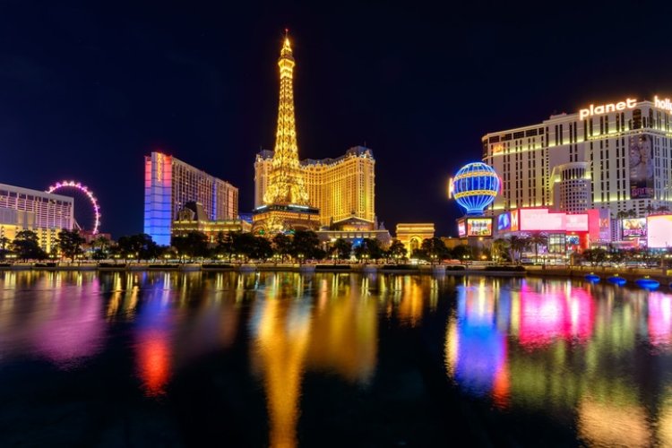 What to Do on Valentine’s Day in Las Vegas