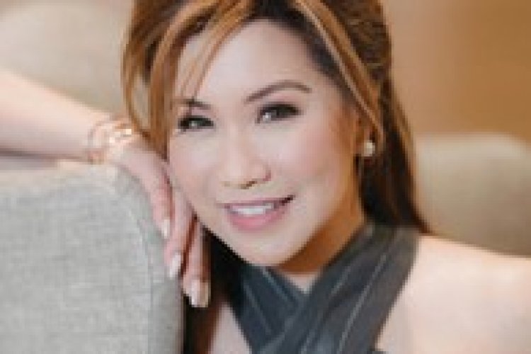 CLUB O Glows in Vegas